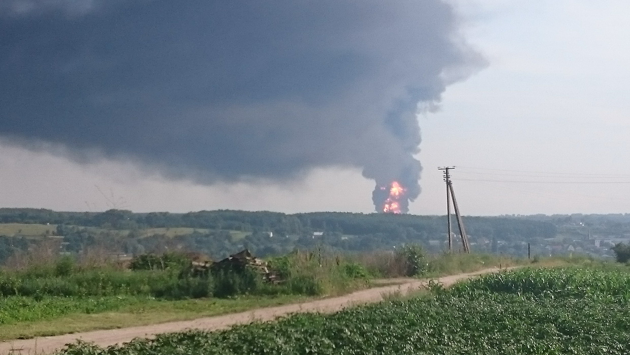 нефтехранилища под Васильковом